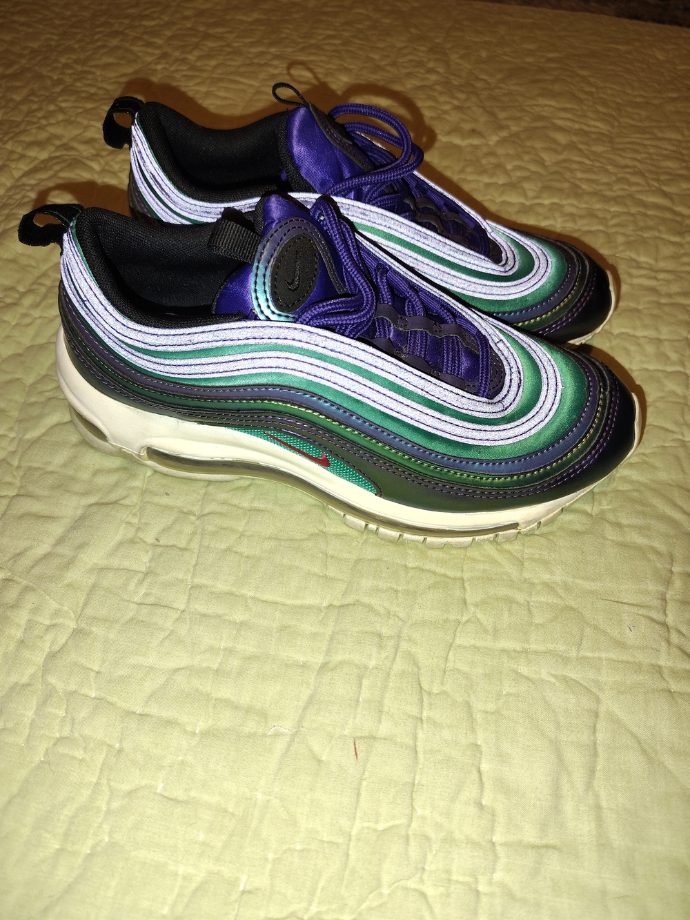 Nike Kids Purple, Green and White Wave-Striped Sneakers